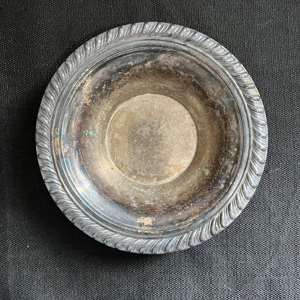 WM Rogers Silverplate Small Round Bowl Gadroon Rope Edge Vintage